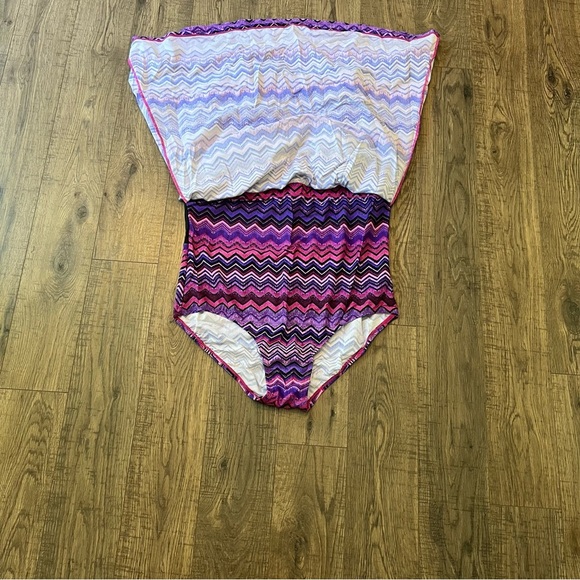 - Catherine’s One Piece Dress Swimsuit Skort Sz 18 W Chevron Print Padded $5 - Picture 3 of 6